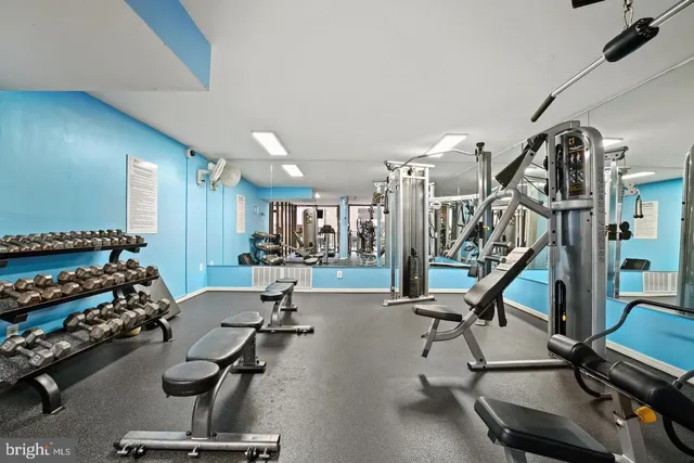 $2,590 | 4 Monroe Street, Unit 802, Rockville, MD 20850