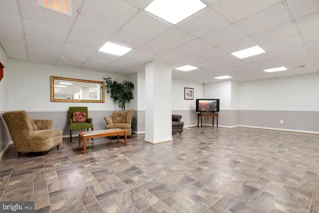 $2,590 | 4 Monroe Street, Unit 802, Rockville, MD 20850