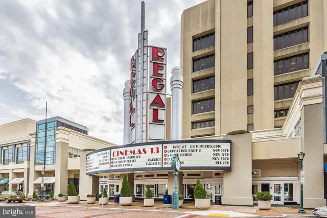 $2,590 | 4 Monroe Street, Unit 802, Rockville, MD 20850