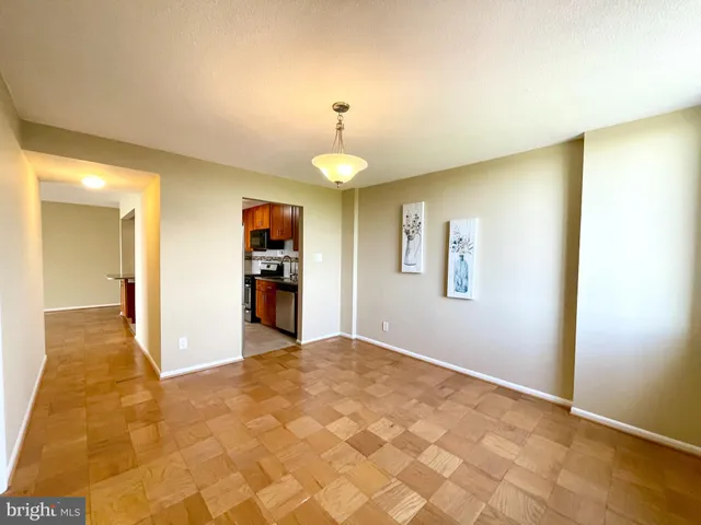 $2,590 | 4 Monroe Street, Unit 802, Rockville, MD 20850