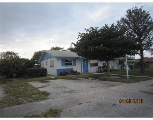3169 Grove Road Boynton Beach, FL 33435 - Photo 1 of 7 Primary Photo