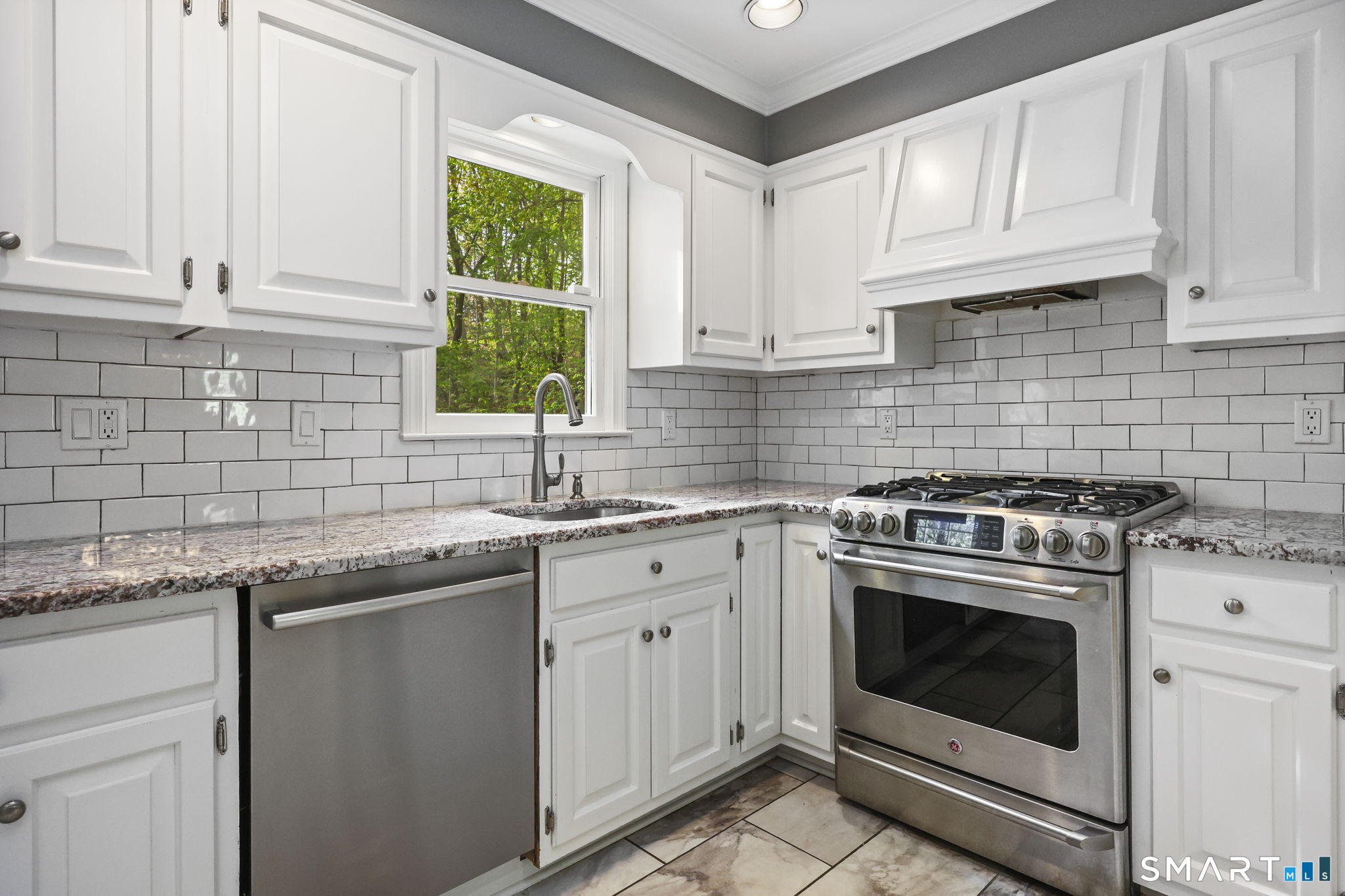 79 Pipers Hill Road Wilton, CT 06897 - Photo 6 of 39