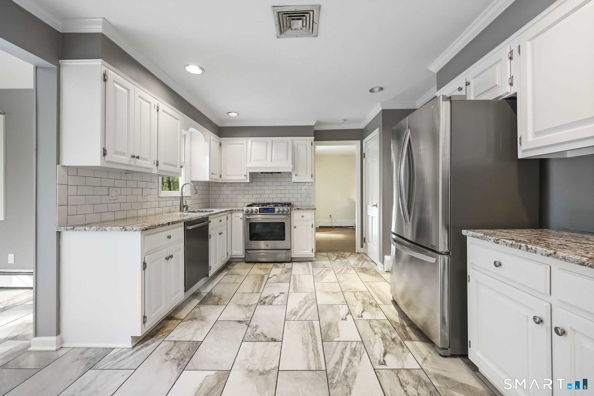 79 Pipers Hill Road Wilton, CT 06897 - Photo 7 of 39