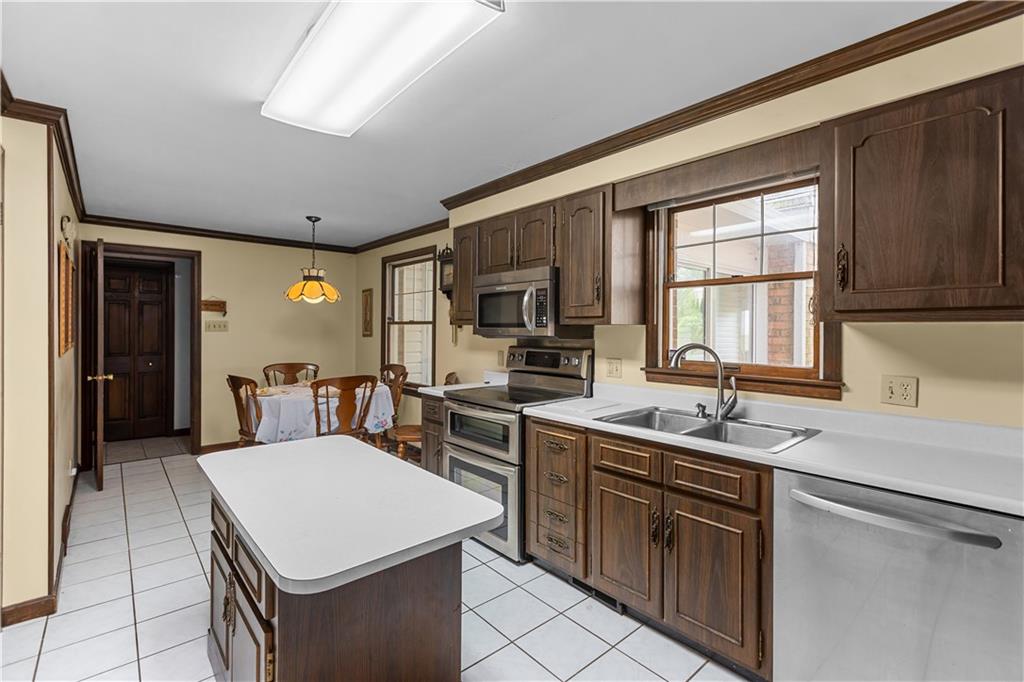451 McClelland Road Canonsburg, PA 15317 - Photo 8 of 34 Gallery Image 8