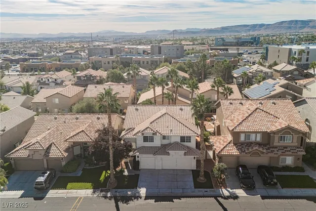 $2,995 | 9509 Gainey Ranch Avenue, Las Vegas, NV 89147