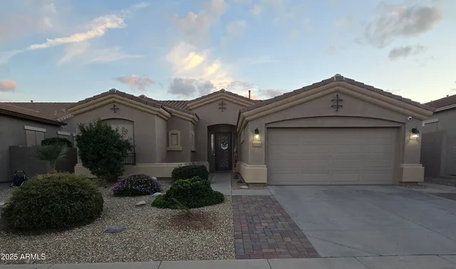 $2,095 | 17591 West Dahlia Drive, Surprise, AZ 85388
