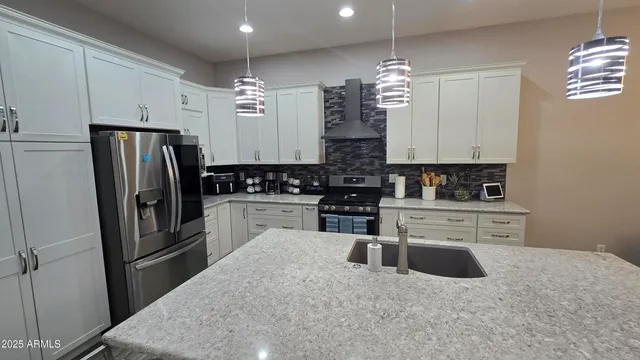 $2,095 | 17591 West Dahlia Drive, Surprise, AZ 85388