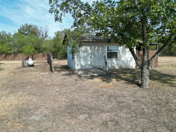 $679,999 | 622 Long Hollow Road, Dale, TX 78616