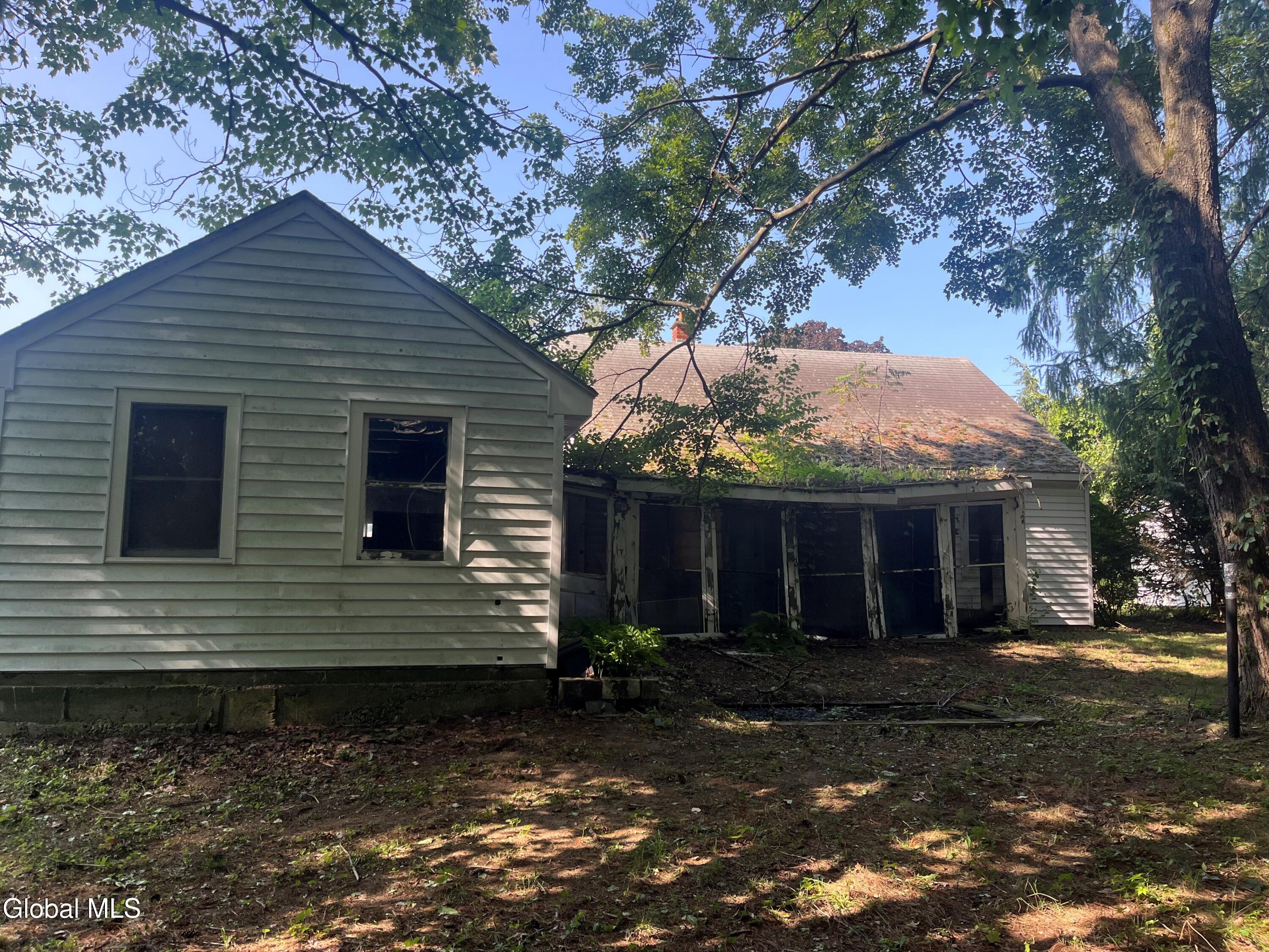 2044 Pyle Road Rotterdam, NY 12303 - Photo 4 of 24 20