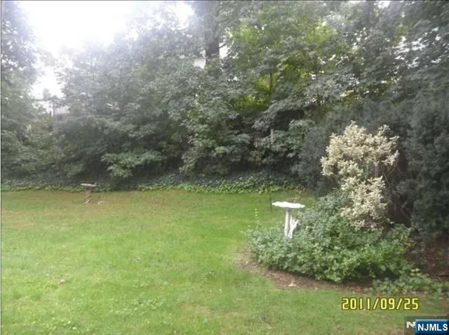 $4,500 | 294 Buttonwood Drive, Paramus, NJ 07652