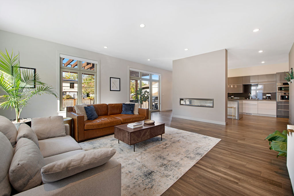 1606 Elliott Street Park Ridge, IL 60068 - Photo 13 of 36 a living room with furniture and wooden floor