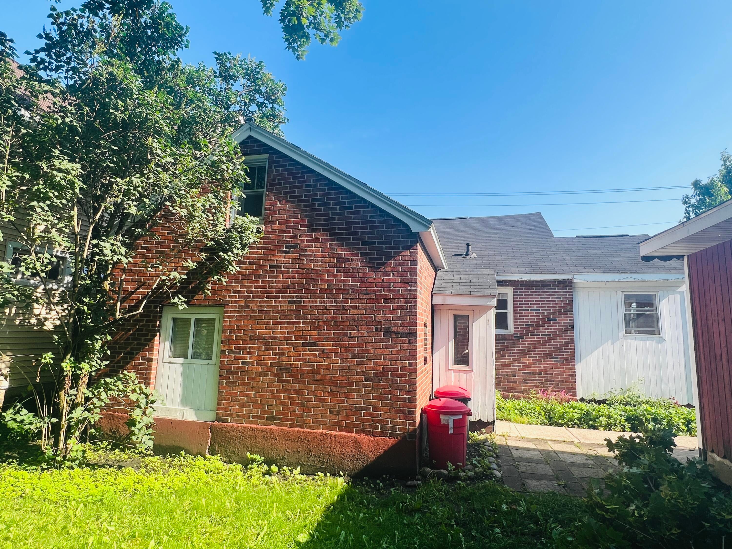 239 Ridge Street Sault Ste. Marie, MI 49783 - Photo 35 of 36 Gallery Image 35