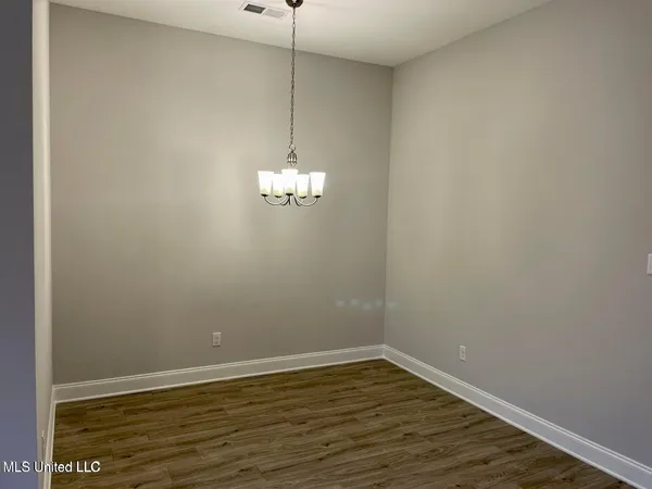 $300,000 | 102 Red Bird Cove, Senatobia, MS 38668