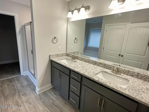 $300,000 | 102 Red Bird Cove, Senatobia, MS 38668