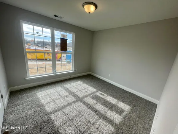 $300,000 | 102 Red Bird Cove, Senatobia, MS 38668