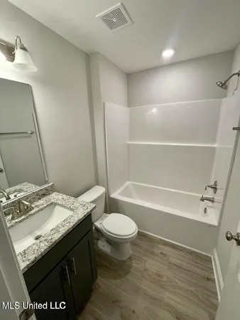 $300,000 | 102 Red Bird Cove, Senatobia, MS 38668