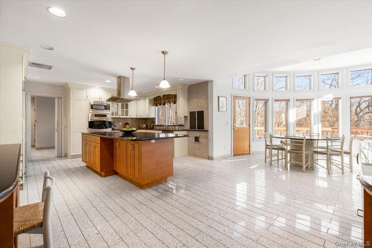 29 Captain Theale Road Bedford, NY 10506 - Photo 13 of 38