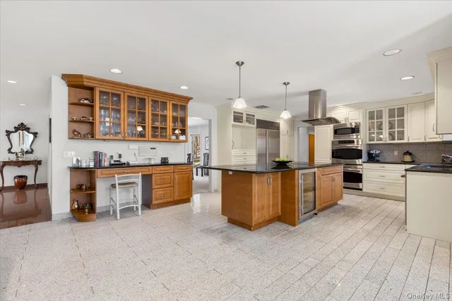 $2,250,000 | 29 Captain Theale Road, Bedford, NY 10506