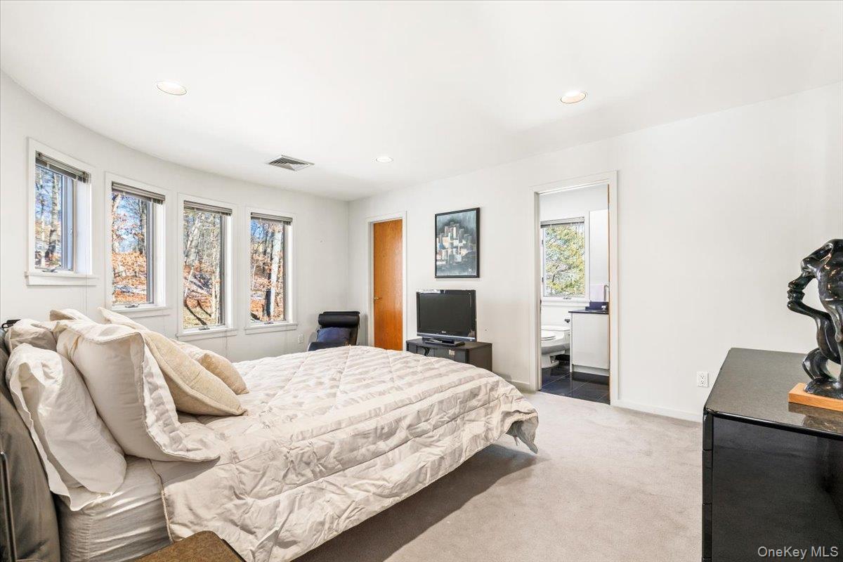 29 Captain Theale Road Bedford, NY 10506 - Photo 25 of 38