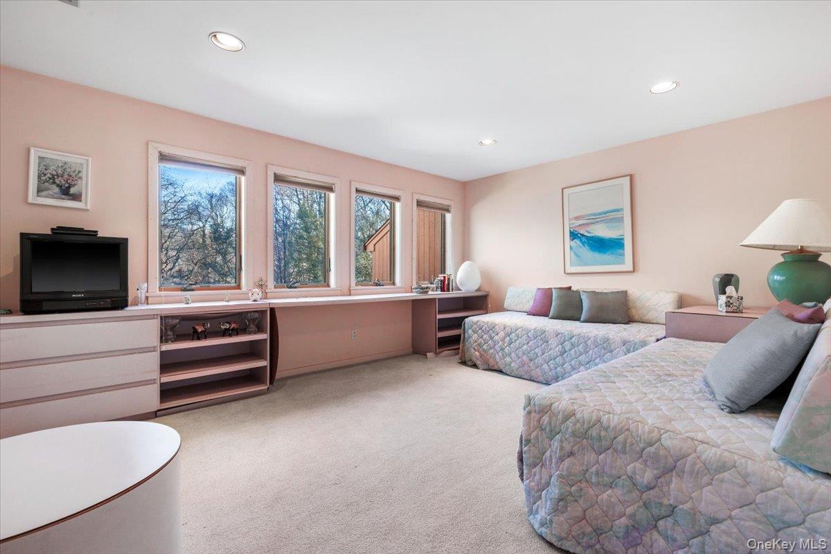 29 Captain Theale Road Bedford, NY 10506 - Photo 27 of 38