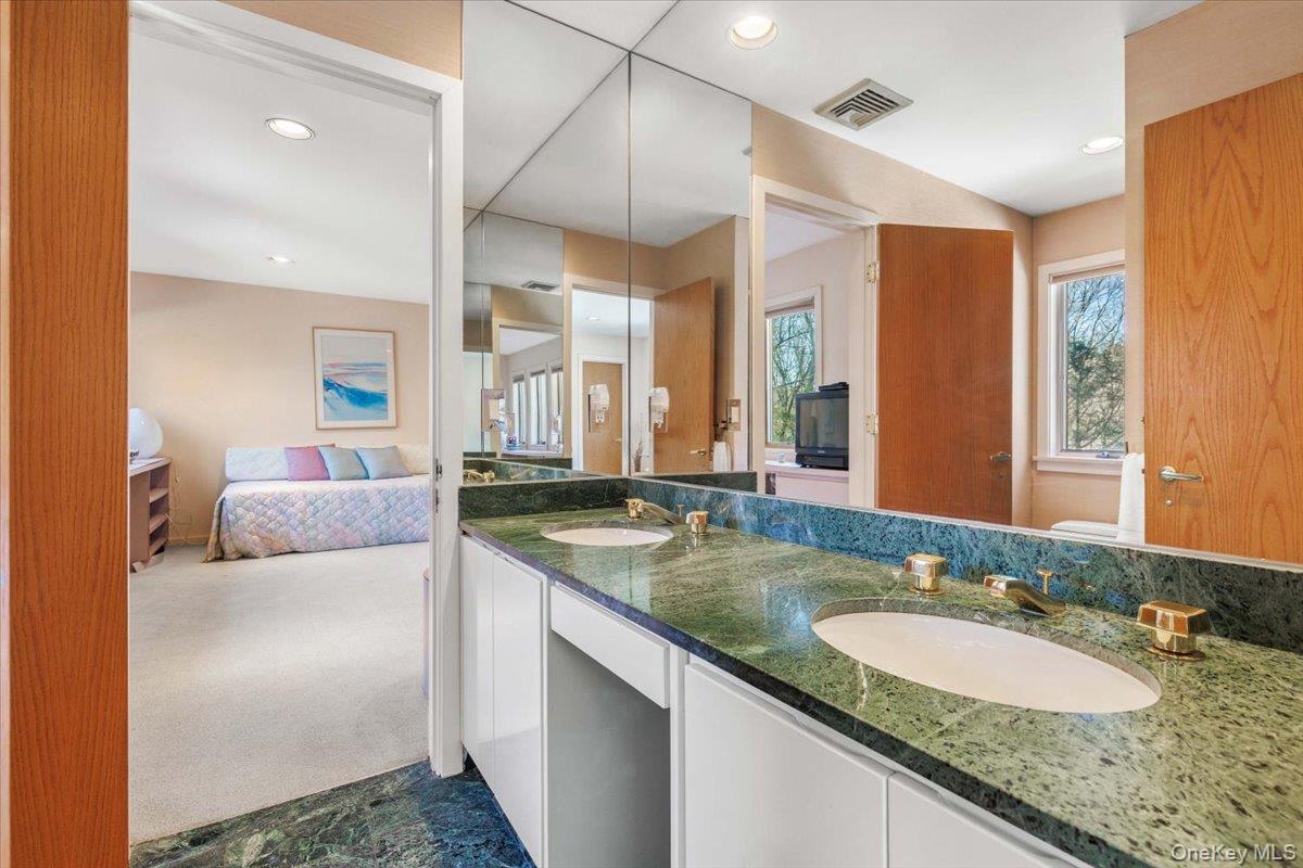 29 Captain Theale Road Bedford, NY 10506 - Photo 28 of 38