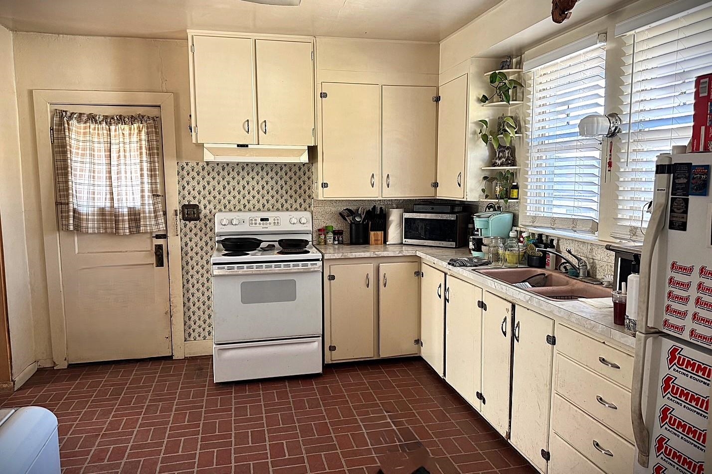 130 South Spring Street Susanville, CA 96130 - Photo 5 of 9