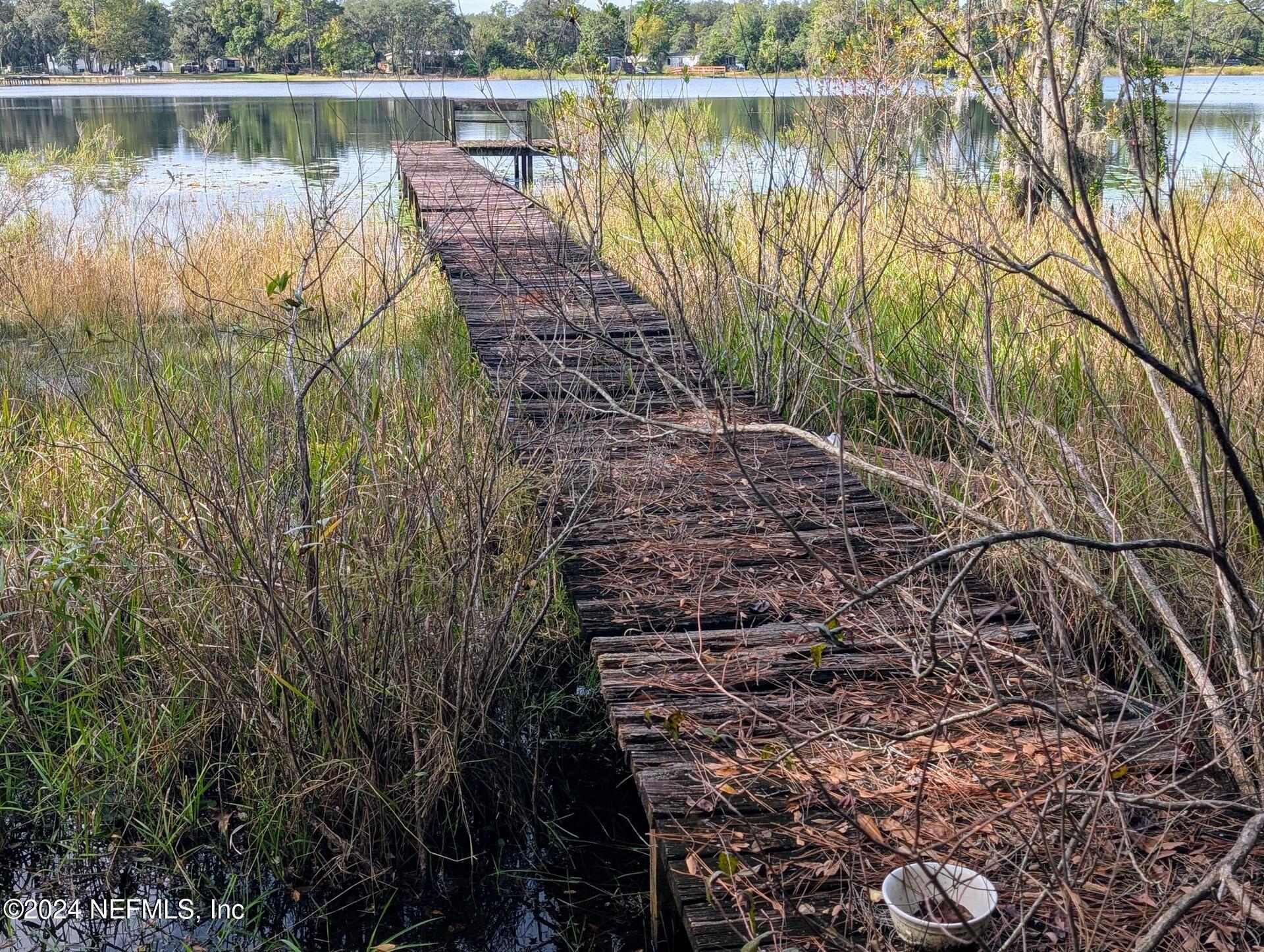 133 Mullis Avenue Interlachen, FL 32148 - Photo 2 of 45 Abandoned Wooden Dock By Lake