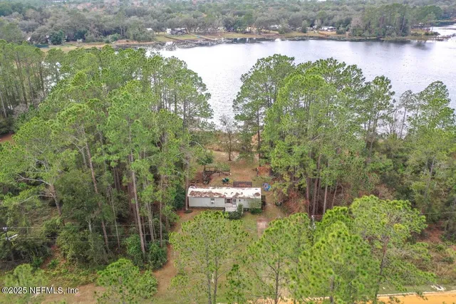 $89,000 | 133 Mullis Avenue, Interlachen, FL 32148