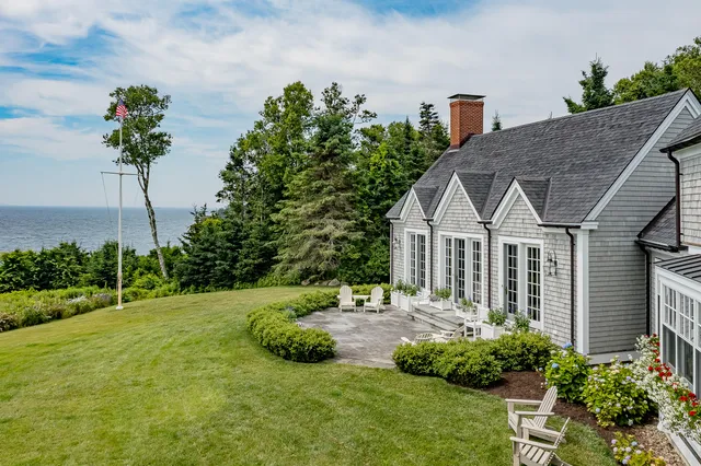 $6,750,000 | 866 Pendleton Point Road, Islesboro, ME 04848