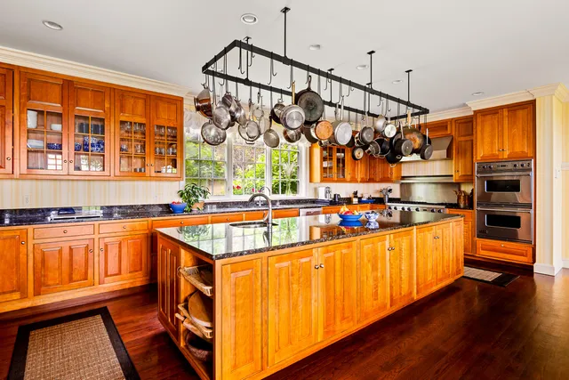 $6,750,000 | 866 Pendleton Point Road, Islesboro, ME 04848