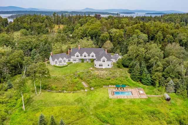 $6,750,000 | 866 Pendleton Point Road, Islesboro, ME 04848