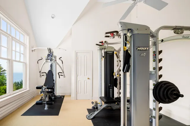 $6,750,000 | 866 Pendleton Point Road, Islesboro, ME 04848