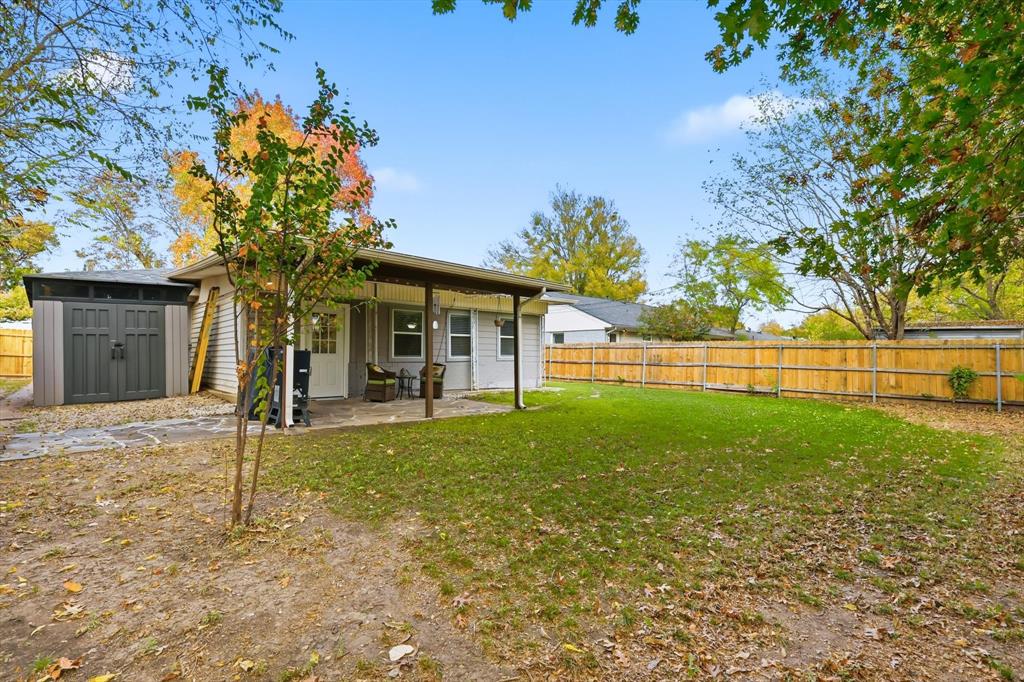 829 Inwood Drive McKinney, TX 75069 - Photo 36 of 40 Excellent space for entertaining