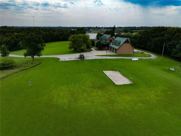 $515,000 | 1900 Yates Avenue, Horton, KS 66439