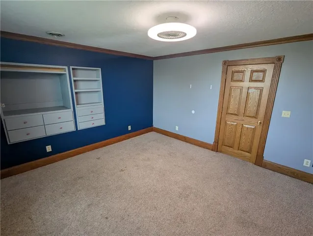 $585,000 | 1900 Yates Avenue, Horton, KS 66439