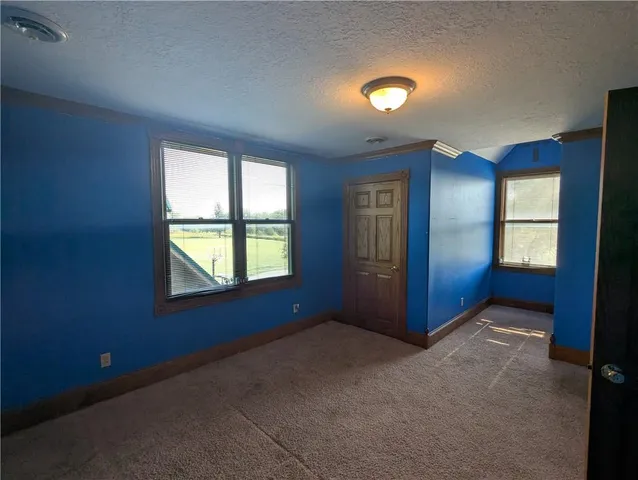 $585,000 | 1900 Yates Avenue, Horton, KS 66439