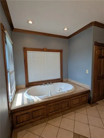 $585,000 | 1900 Yates Avenue, Horton, KS 66439