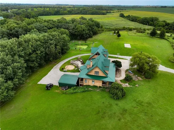 $515,000 | 1900 Yates Avenue, Horton, KS 66439