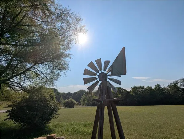 $515,000 | 1900 Yates Avenue, Horton, KS 66439