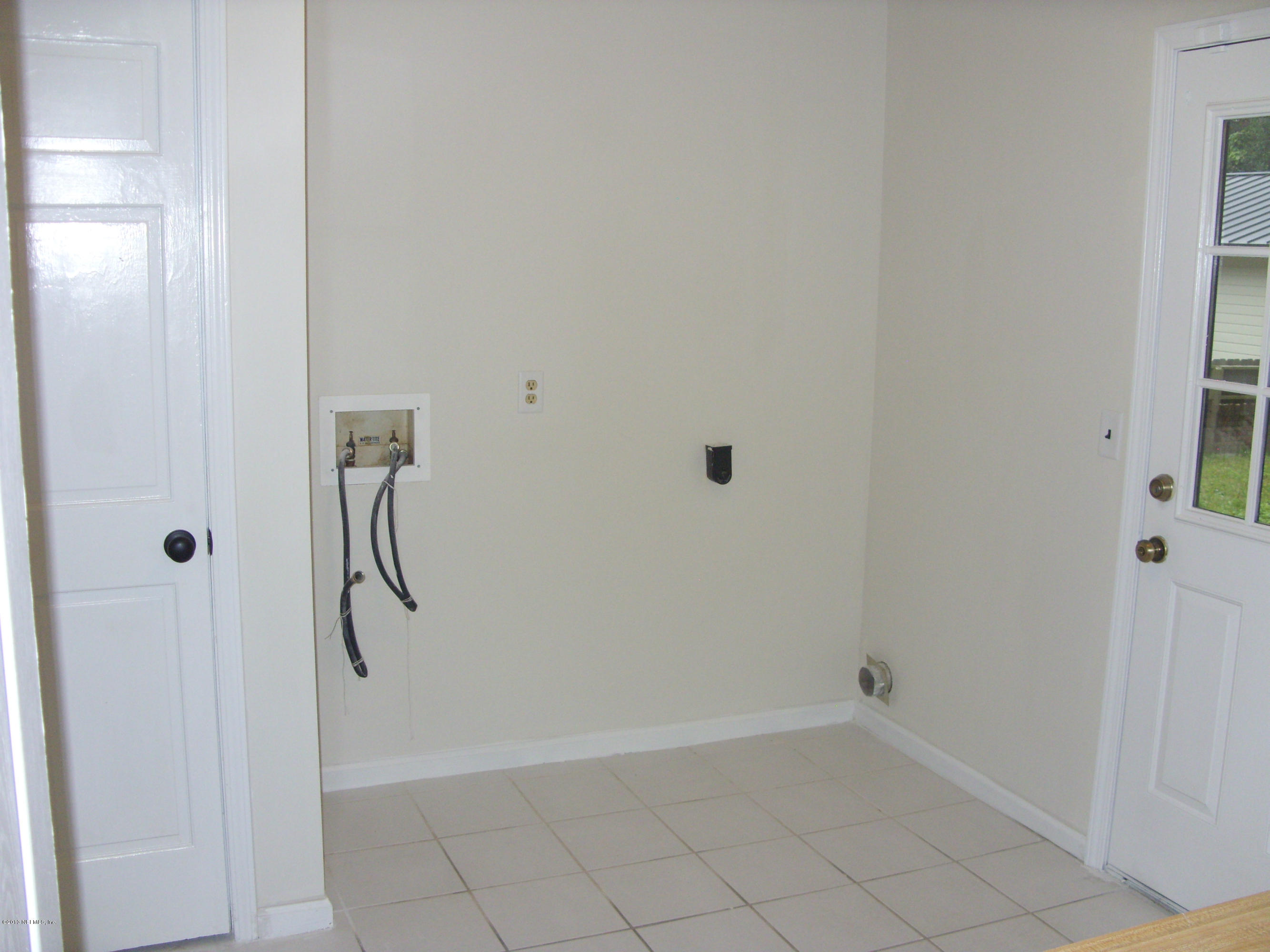 13220 Fort Caroline Road Jacksonville, FL 32225 - Photo 3 of 21 Laundry with closet