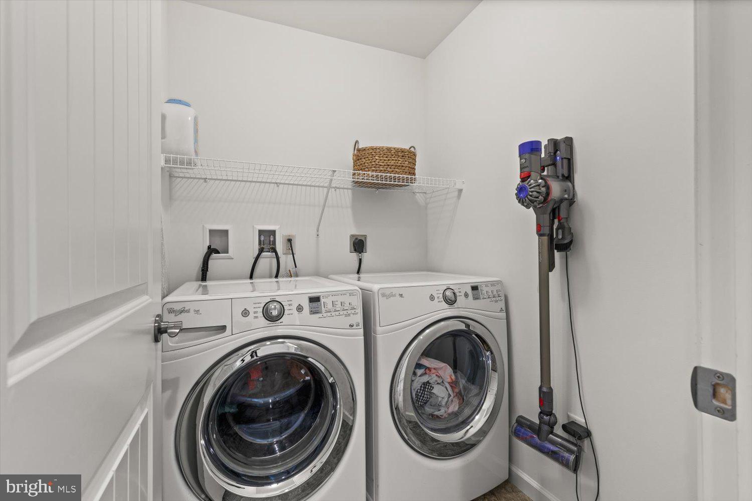 824 Hopeland Road Lititz, PA 17543 - Photo 24 of 46 a utility room with dryer and washer