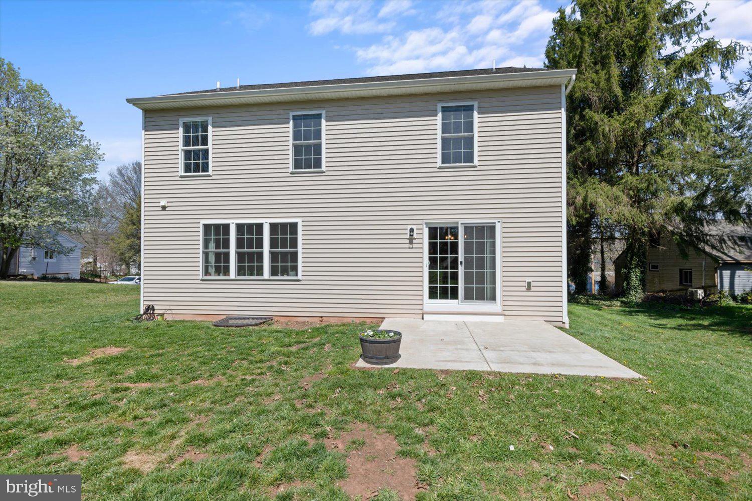 824 Hopeland Road Lititz, PA 17543 - Photo 45 of 46 a front view of a house with a yard and garage