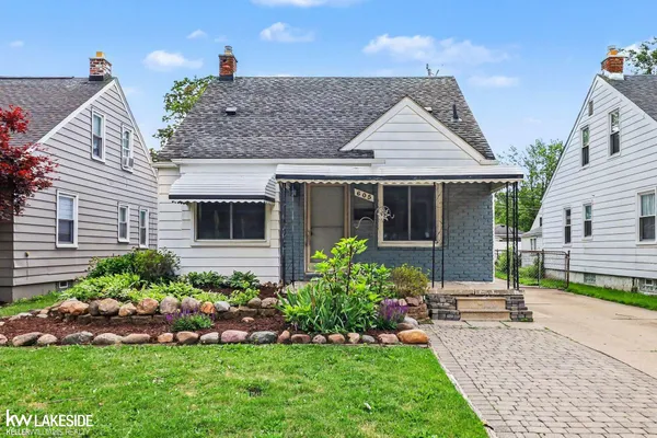 $295,000 | 605 South Campbell Road, Royal Oak, MI 48067