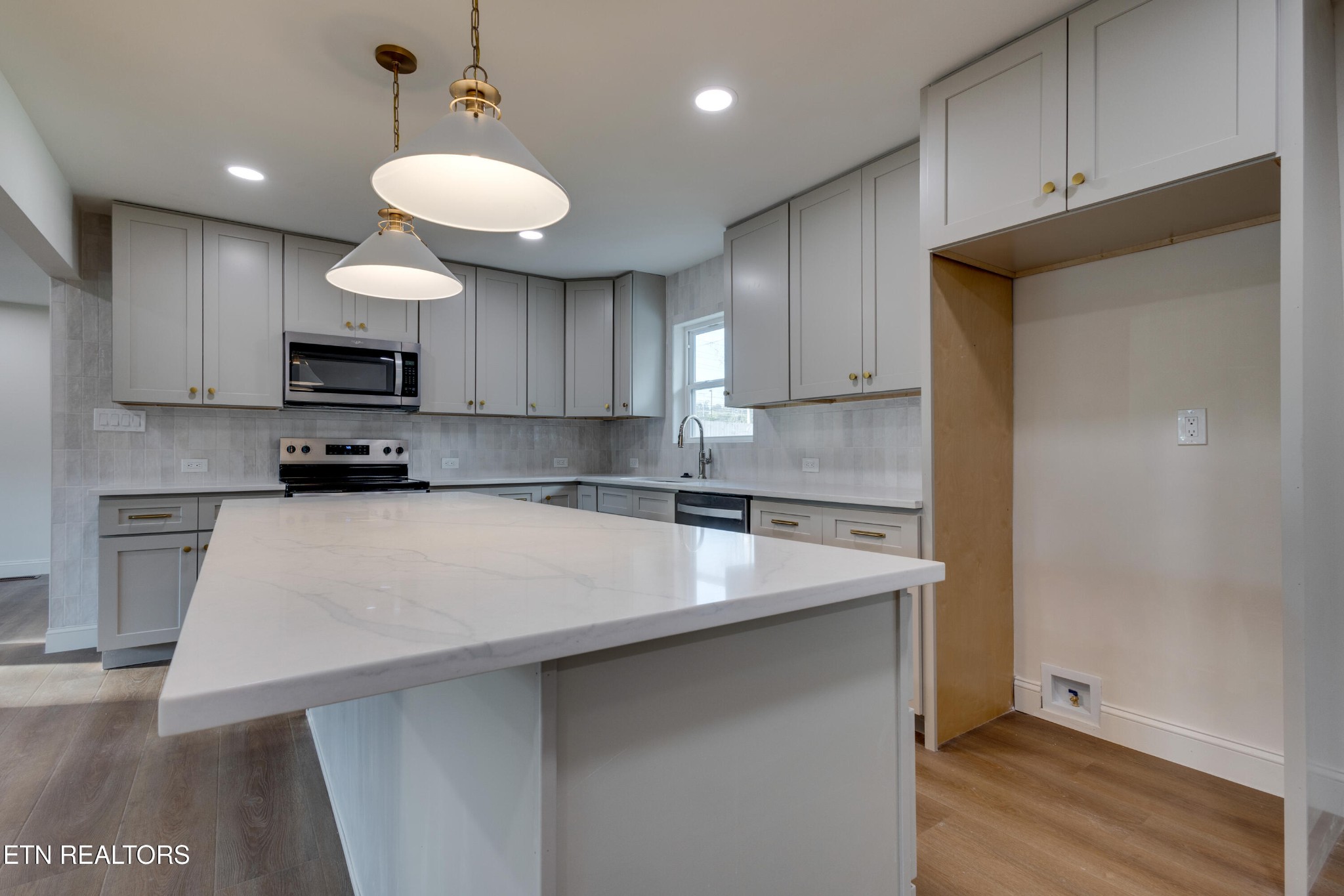 838 Whitehall Road Knoxville, TN 37909 - Photo 12 of 50