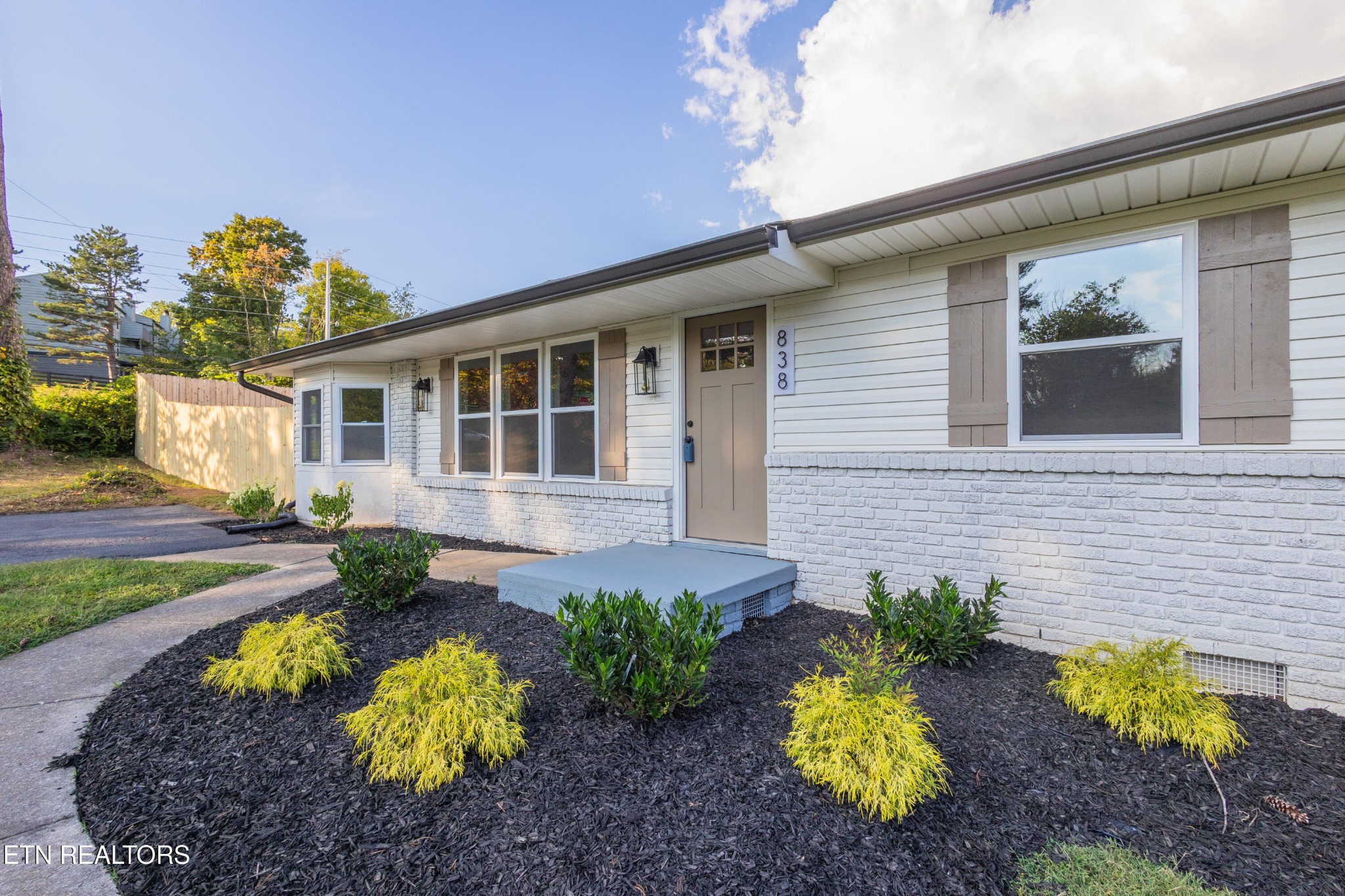 838 Whitehall Road Knoxville, TN 37909 - Photo 7 of 50