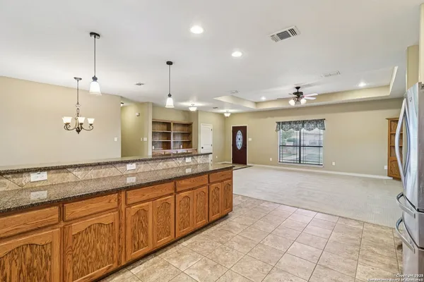 $419,000 | 100 Fairway Drive, Floresville, TX 78114
