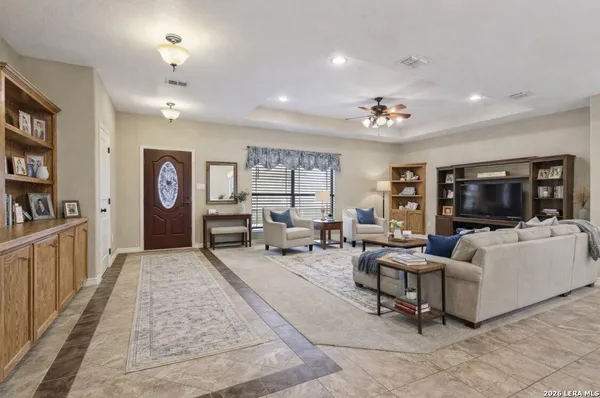$419,000 | 100 Fairway Drive, Floresville, TX 78114