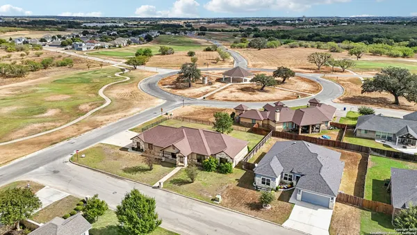 $419,000 | 100 Fairway Drive, Floresville, TX 78114