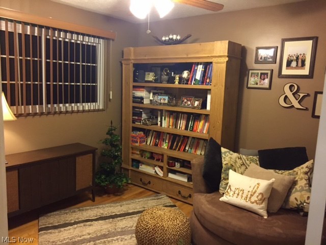 15913 Munn Road Cleveland, OH 44111 - Photo 15 of 31 2nd of 2 first floor bedrooms, can be used as an office or study.