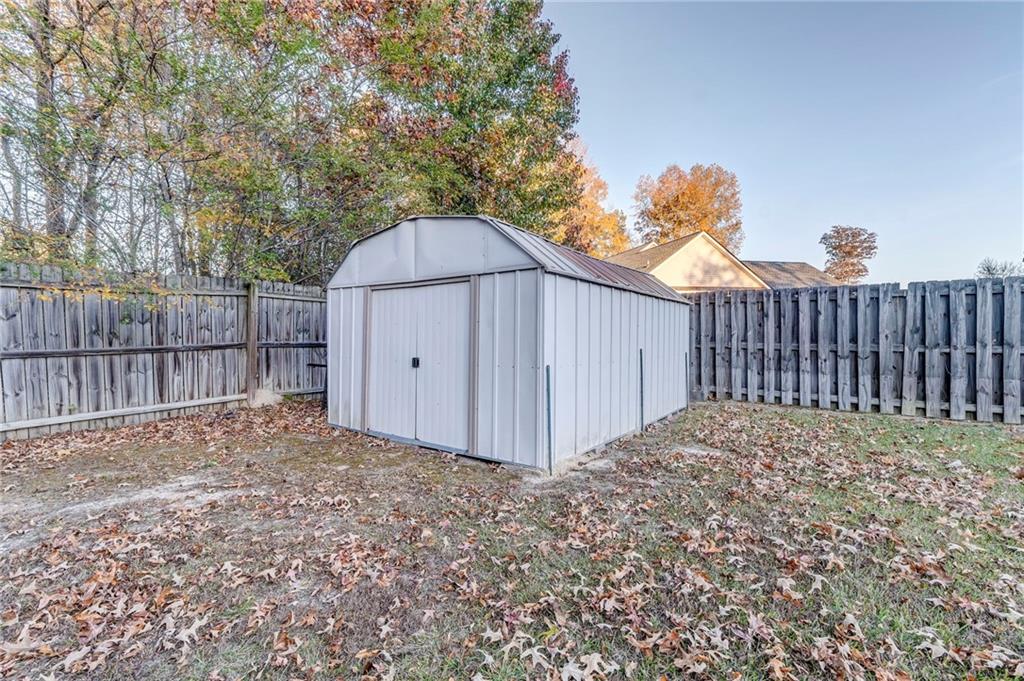 1040 Old Dalton Road Northeast Rome, GA 30165 - Photo 20 of 20 a view of a backyard